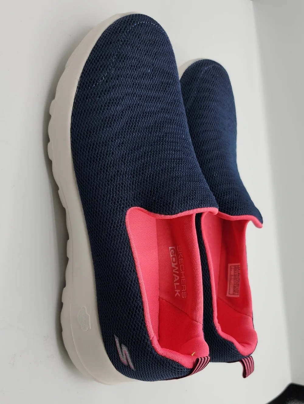 Skechers Womens Goga Mat Navy Slip-On Sneakers Size 7.5